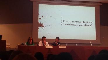 Respondiendo las preguntas de los asistentes